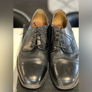 Bostonian Black Leather Oxfords